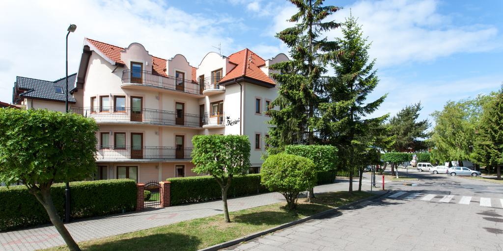 Pensjonat Kocius Rewal Exterior foto